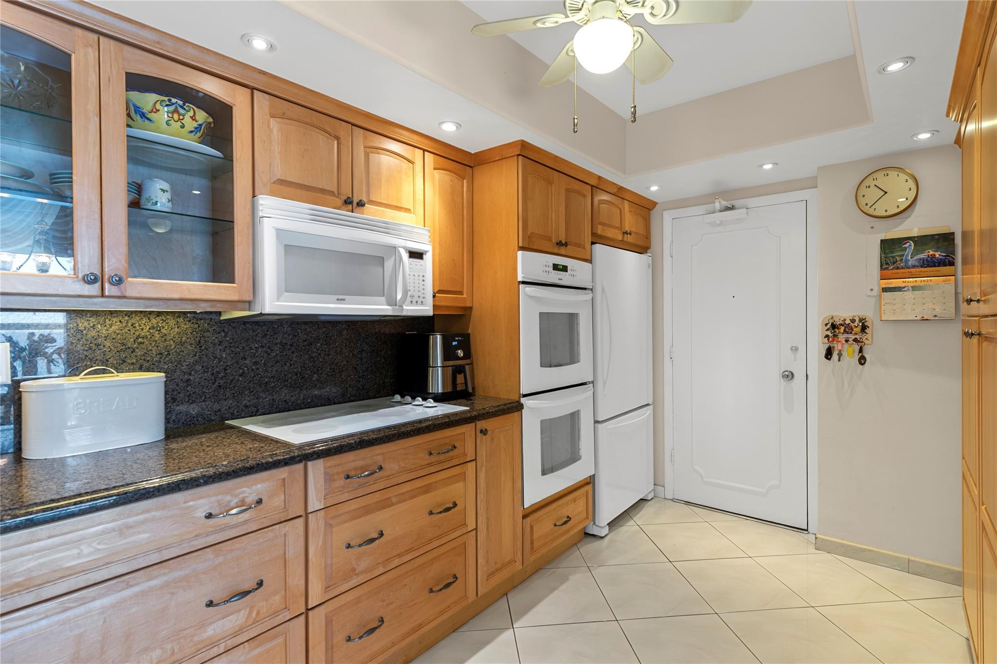 Regency Tower Condo - Residential Lease