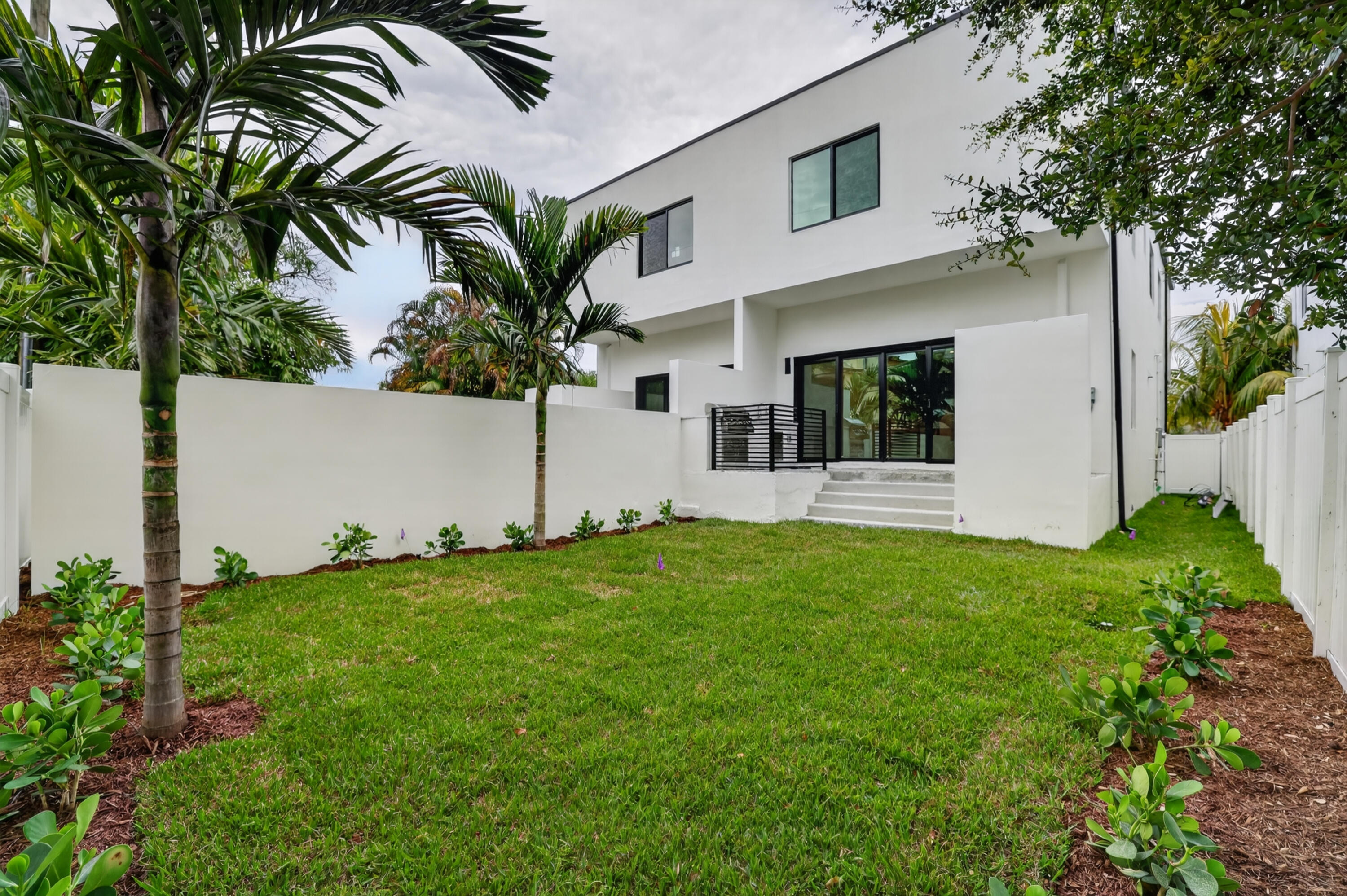 LAUDERDALE - Residential