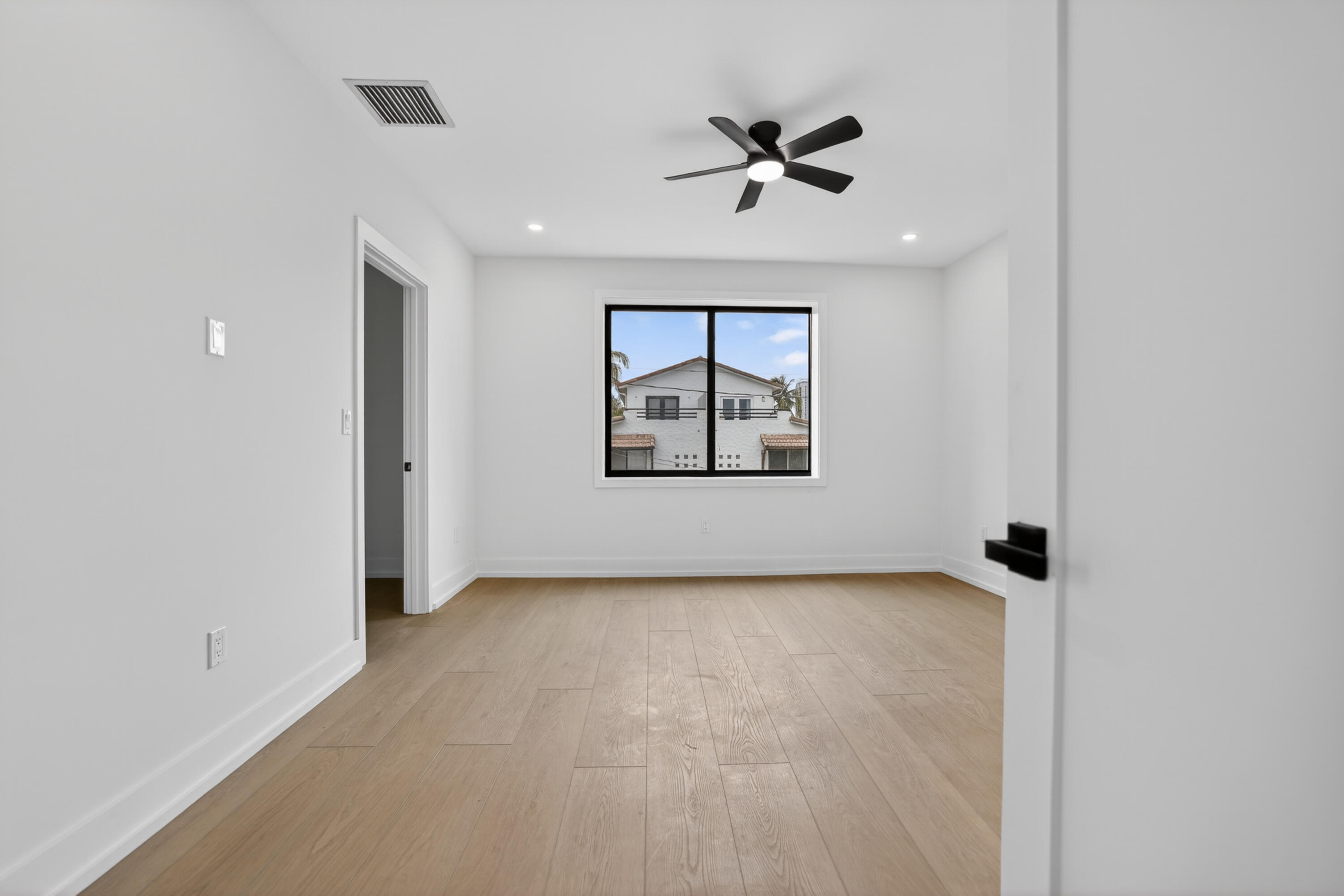 LAUDERDALE - Residential