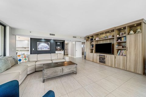 Tiny photo for 5279 Fountains Drive S #405, Lake Worth, FL 33467 (MLS # B26003222)