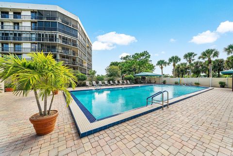 Tiny photo for 5279 Fountains Drive S #405, Lake Worth, FL 33467 (MLS # B26003222)