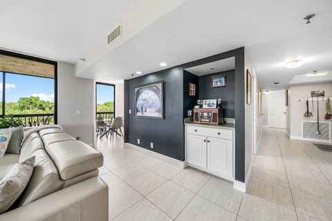 Tiny photo for 5279 Fountains Drive S #405, Lake Worth, FL 33467 (MLS # B26003222)