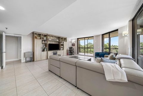 Tiny photo for 5279 Fountains Drive S #405, Lake Worth, FL 33467 (MLS # B26003222)