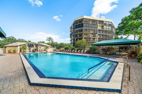 Tiny photo for 5279 Fountains Drive S #405, Lake Worth, FL 33467 (MLS # B26003222)