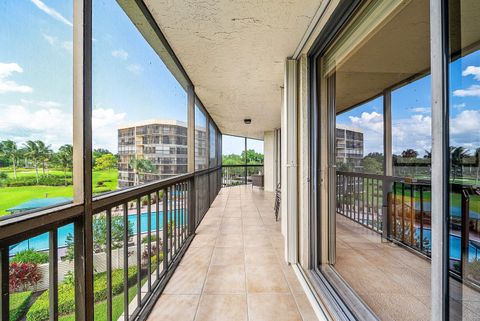 Tiny photo for 5279 Fountains Drive S #405, Lake Worth, FL 33467 (MLS # B26003222)