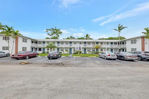 1916 SW 11th St Unit 5, Fort Lauderdale, FL MLS: F10498823
