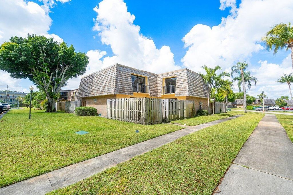 Photo of 185 Woodland Road, Palm Springs, FL 33461 (MLS # R10985701)