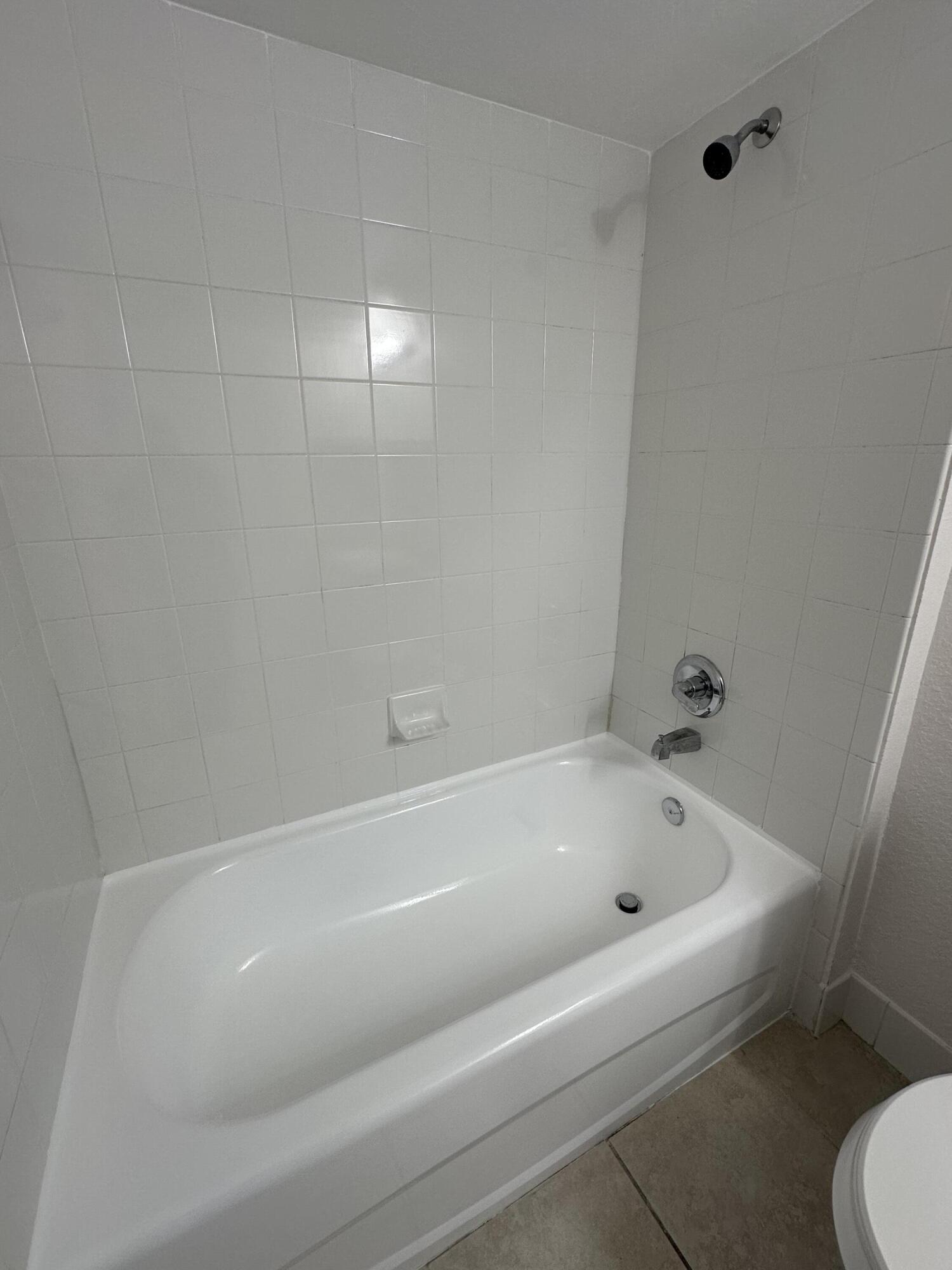 THE CLUB AT ST LUCIE WEST, A CONDOMINIUM - Residential Lease