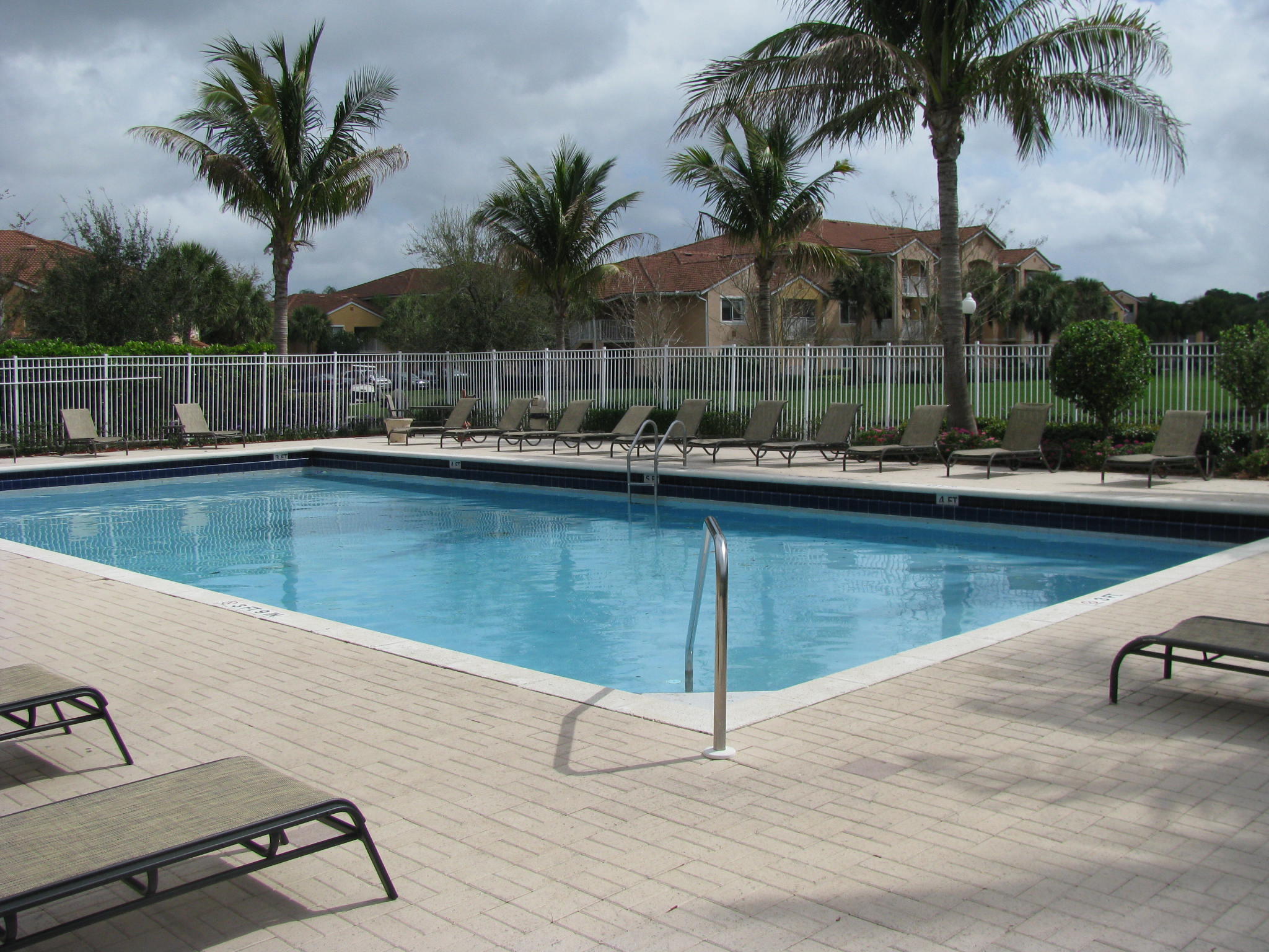 THE CLUB AT ST LUCIE WEST, A CONDOMINIUM - Residential Lease