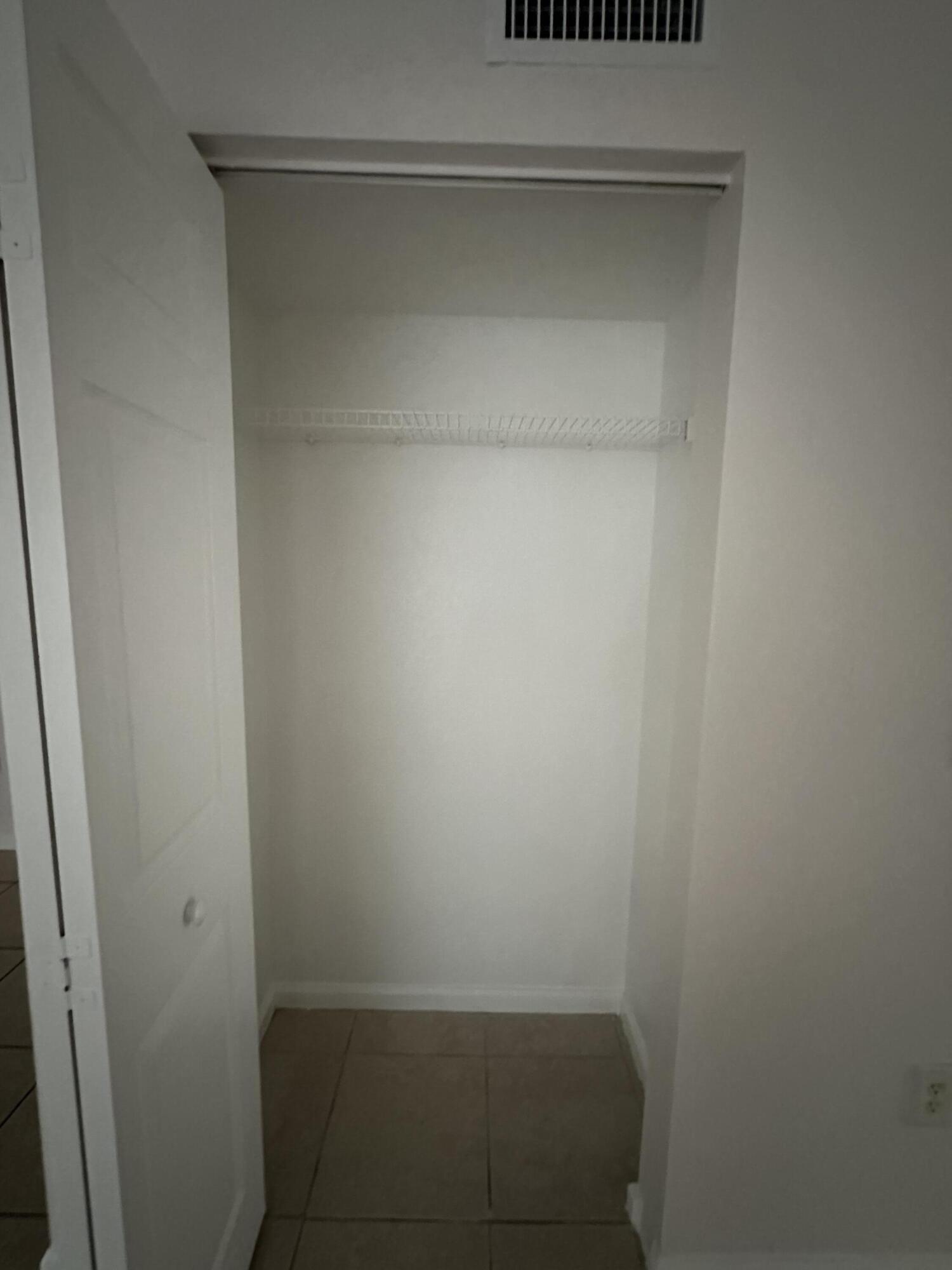 THE CLUB AT ST LUCIE WEST, A CONDOMINIUM - Residential Lease