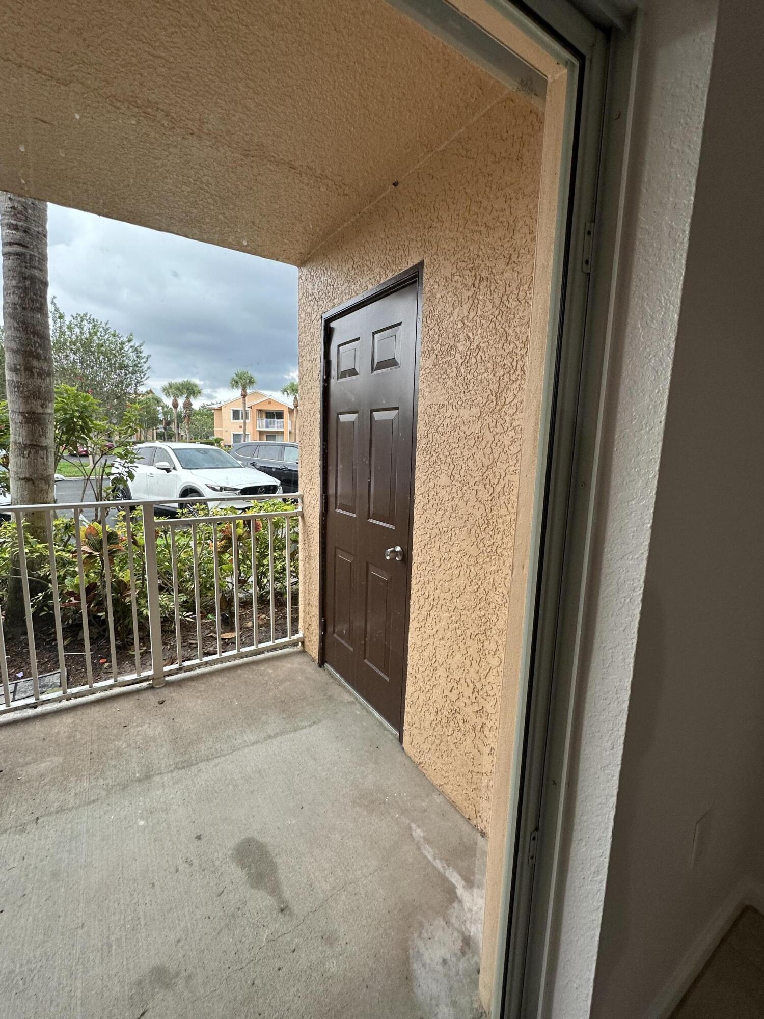 THE CLUB AT ST LUCIE WEST, A CONDOMINIUM - Residential Lease