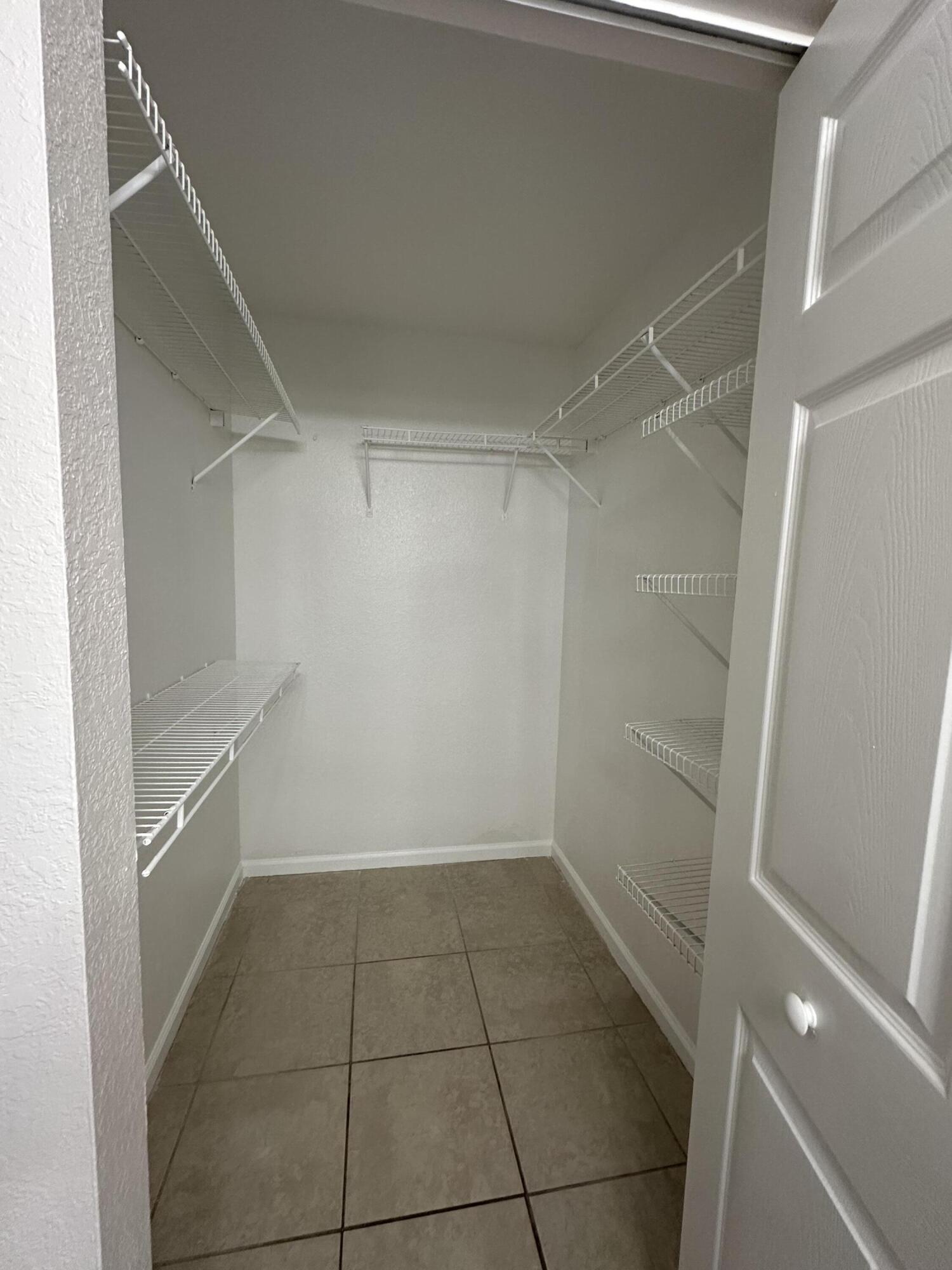 THE CLUB AT ST LUCIE WEST, A CONDOMINIUM - Residential Lease