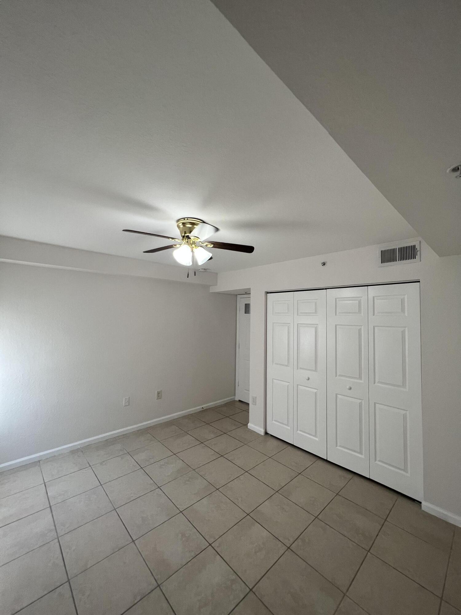 THE CLUB AT ST LUCIE WEST, A CONDOMINIUM - Residential Lease