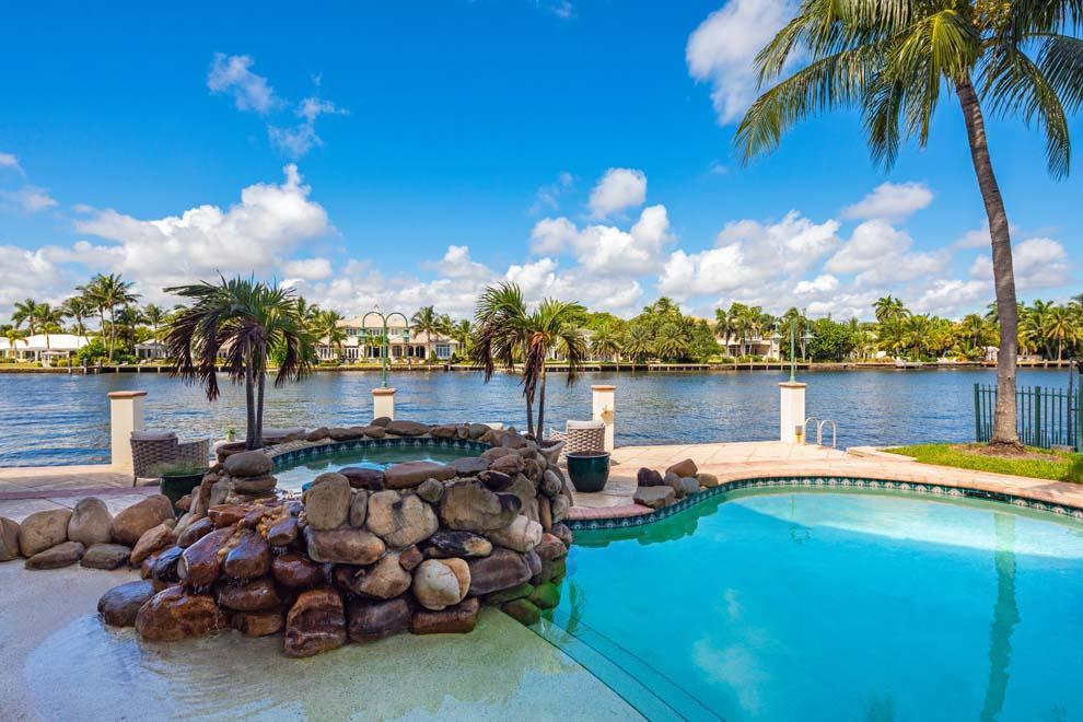 DELRAY BEACH ESPLANADE - Residential