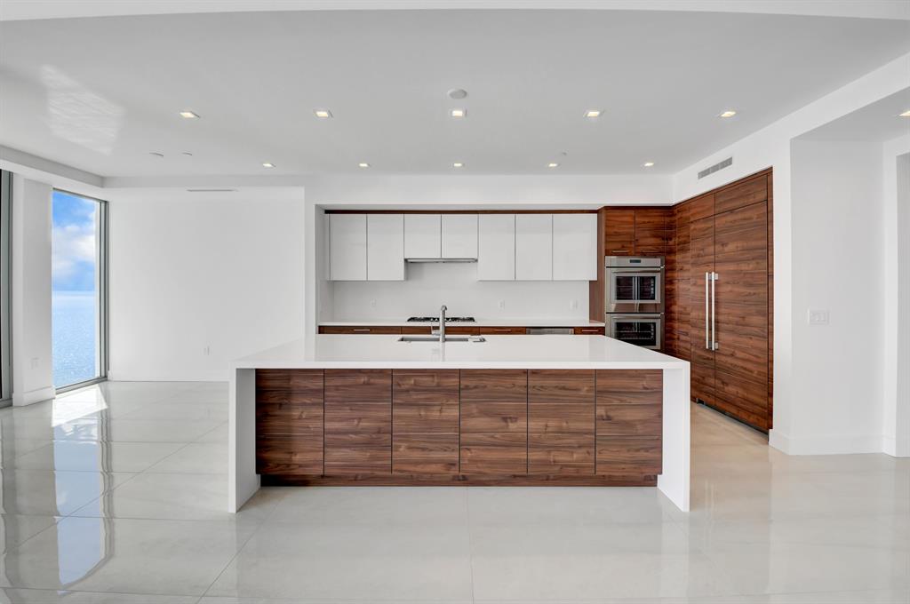 5000 NORTH OCEAN CONDO - Residential