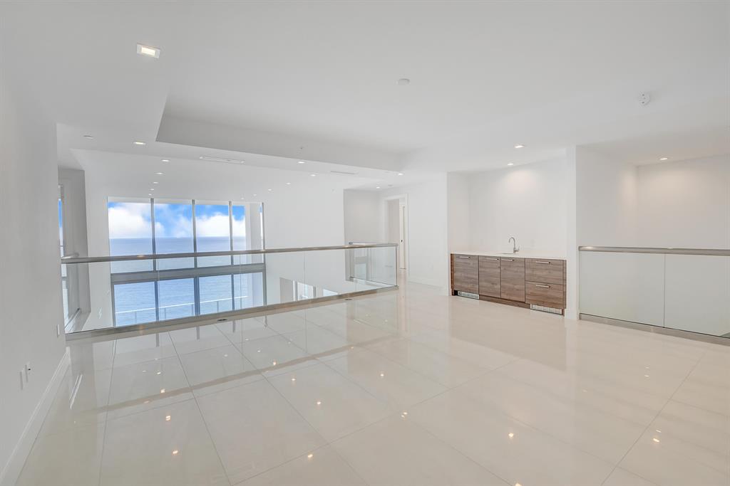 5000 NORTH OCEAN CONDO - Residential