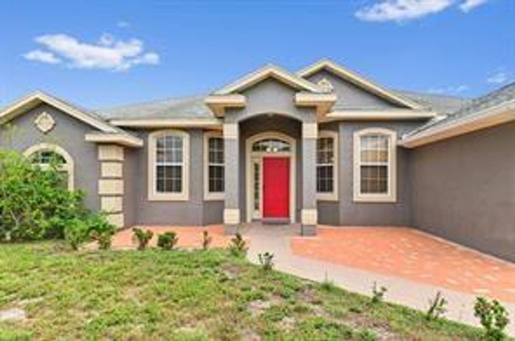 Photo of 602 SW Mccall Road, Port Saint Lucie, FL 34953 (MLS # F10473296)