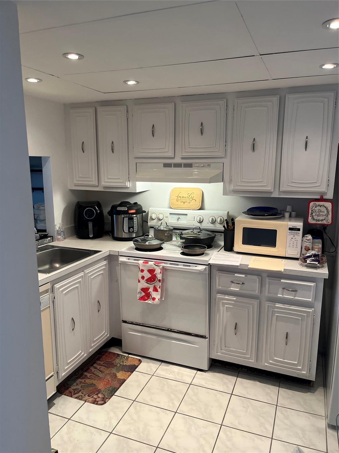 114 Royal Park Dr 3E
