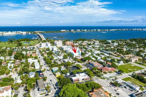 A home in Lake Worth Beach