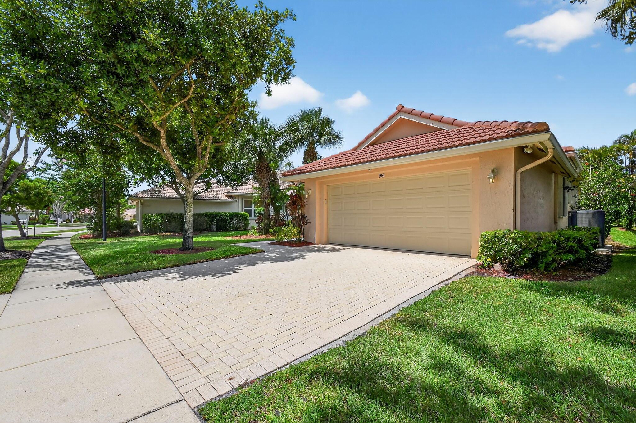 West Palm Beach, Florida 33411, United States, 3 Bedrooms Bedrooms, ,2 BathroomsBathrooms,Residential,Pending,209478