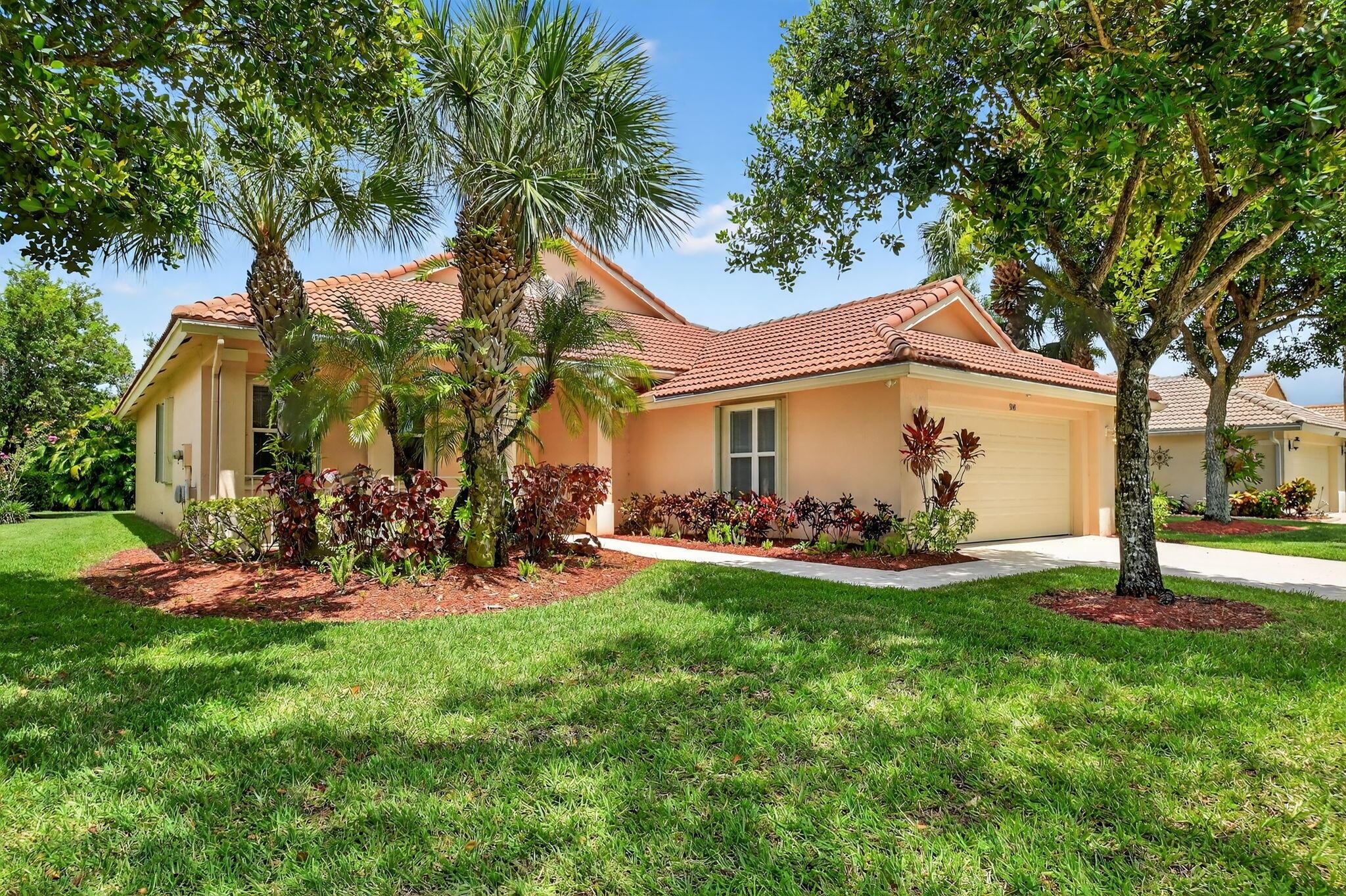 West Palm Beach, Florida 33411, United States, 3 Bedrooms Bedrooms, ,2 BathroomsBathrooms,Residential,Pending,209478