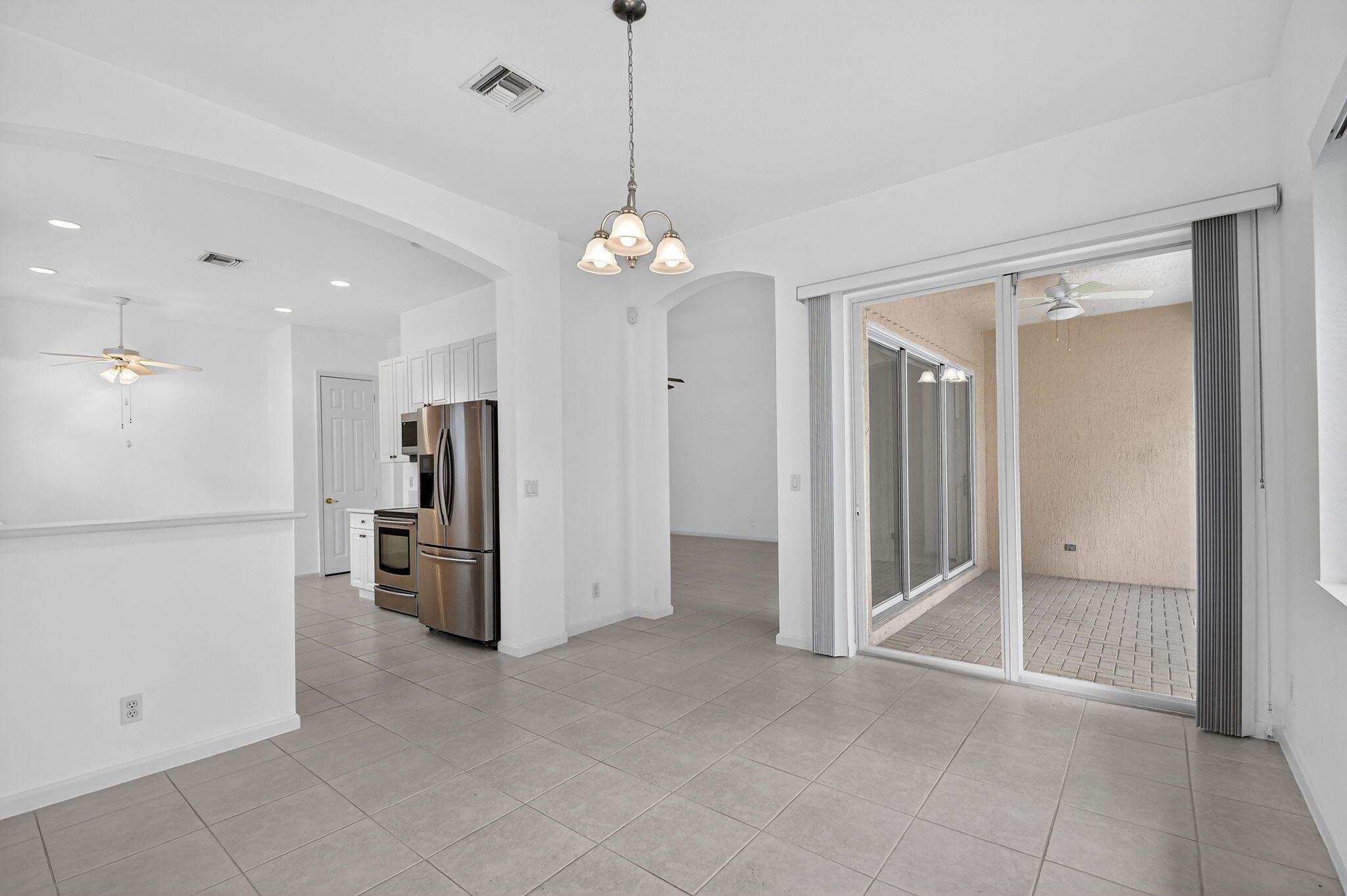 West Palm Beach, Florida 33411, United States, 3 Bedrooms Bedrooms, ,2 BathroomsBathrooms,Residential,Pending,209478