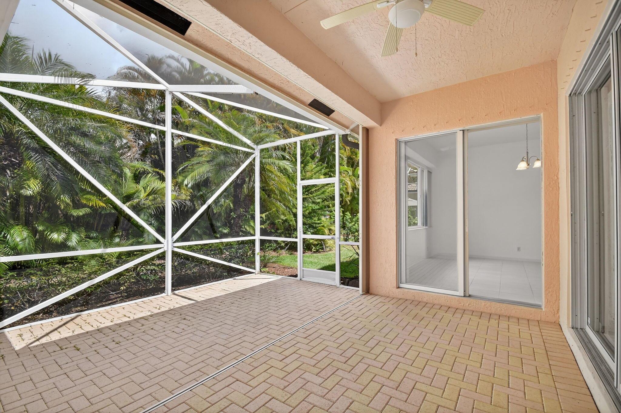 West Palm Beach, Florida 33411, United States, 3 Bedrooms Bedrooms, ,2 BathroomsBathrooms,Residential,Pending,209478