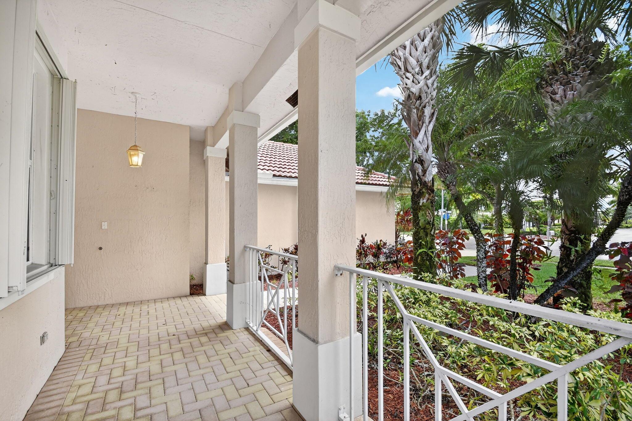 West Palm Beach, Florida 33411, United States, 3 Bedrooms Bedrooms, ,2 BathroomsBathrooms,Residential,Pending,209478