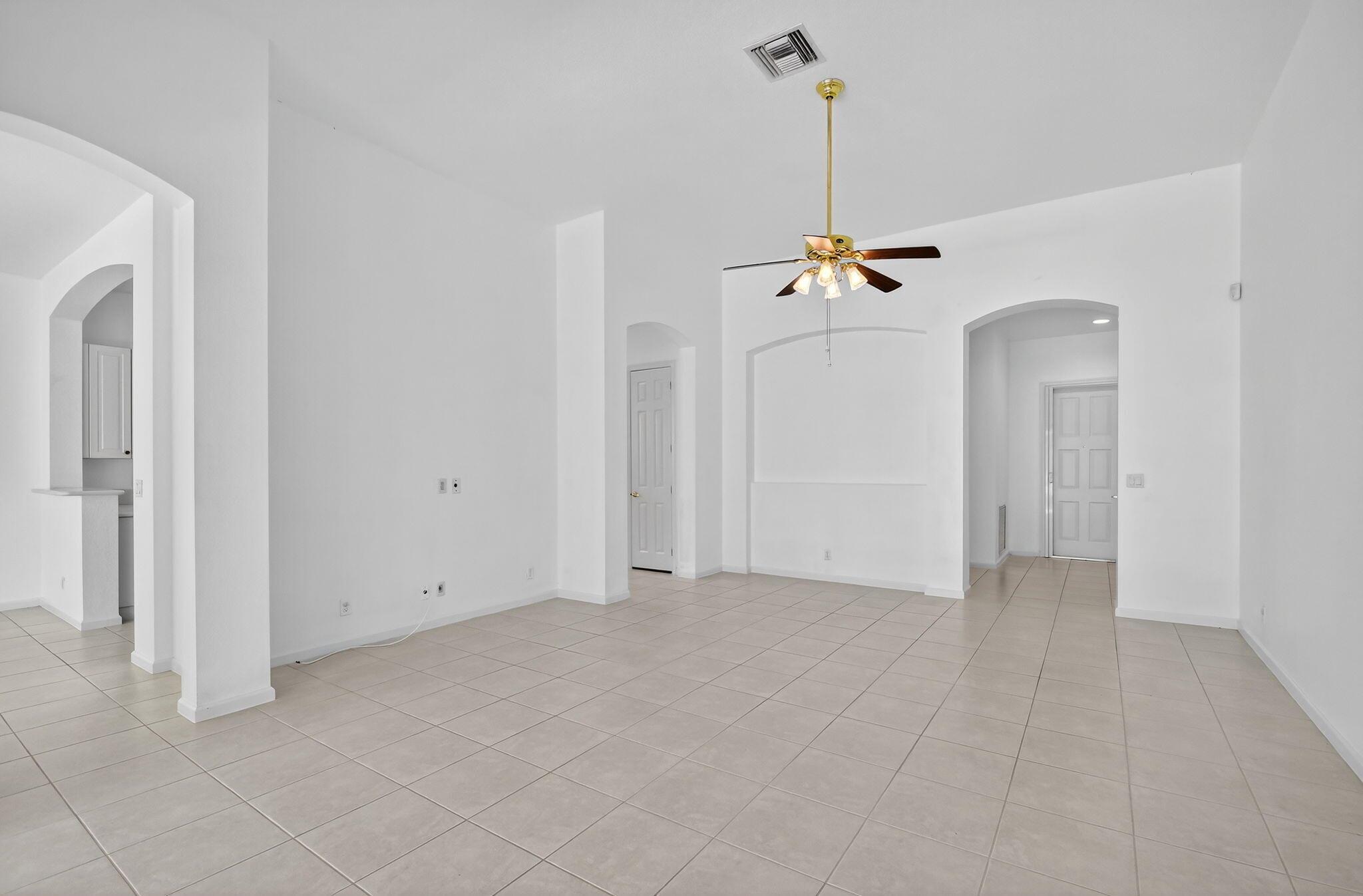 West Palm Beach, Florida 33411, United States, 3 Bedrooms Bedrooms, ,2 BathroomsBathrooms,Residential,Pending,209478