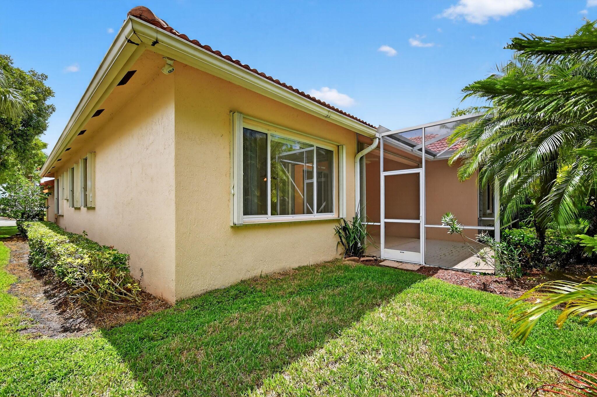 West Palm Beach, Florida 33411, United States, 3 Bedrooms Bedrooms, ,2 BathroomsBathrooms,Residential,Pending,209478