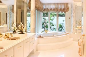 DELRAY BEACH ESTATE - Residential