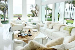 DELRAY BEACH ESTATE - Residential