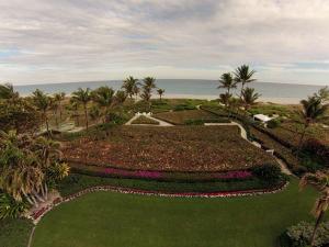 DELRAY BEACH ESTATE - Residential