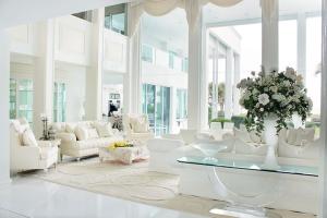 DELRAY BEACH ESTATE - Residential