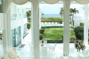 DELRAY BEACH ESTATE - Residential