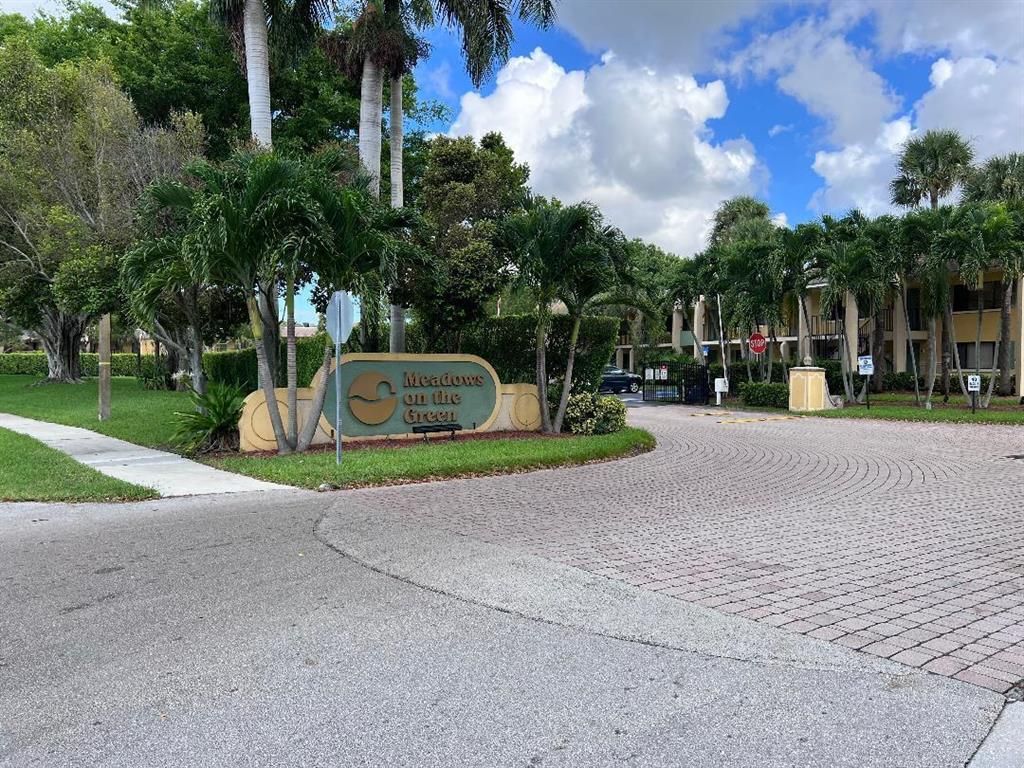 Photo of 1514 Meadows Circle Cir W #1514, Boynton Beach, FL 33436 (MLS # R10828890)