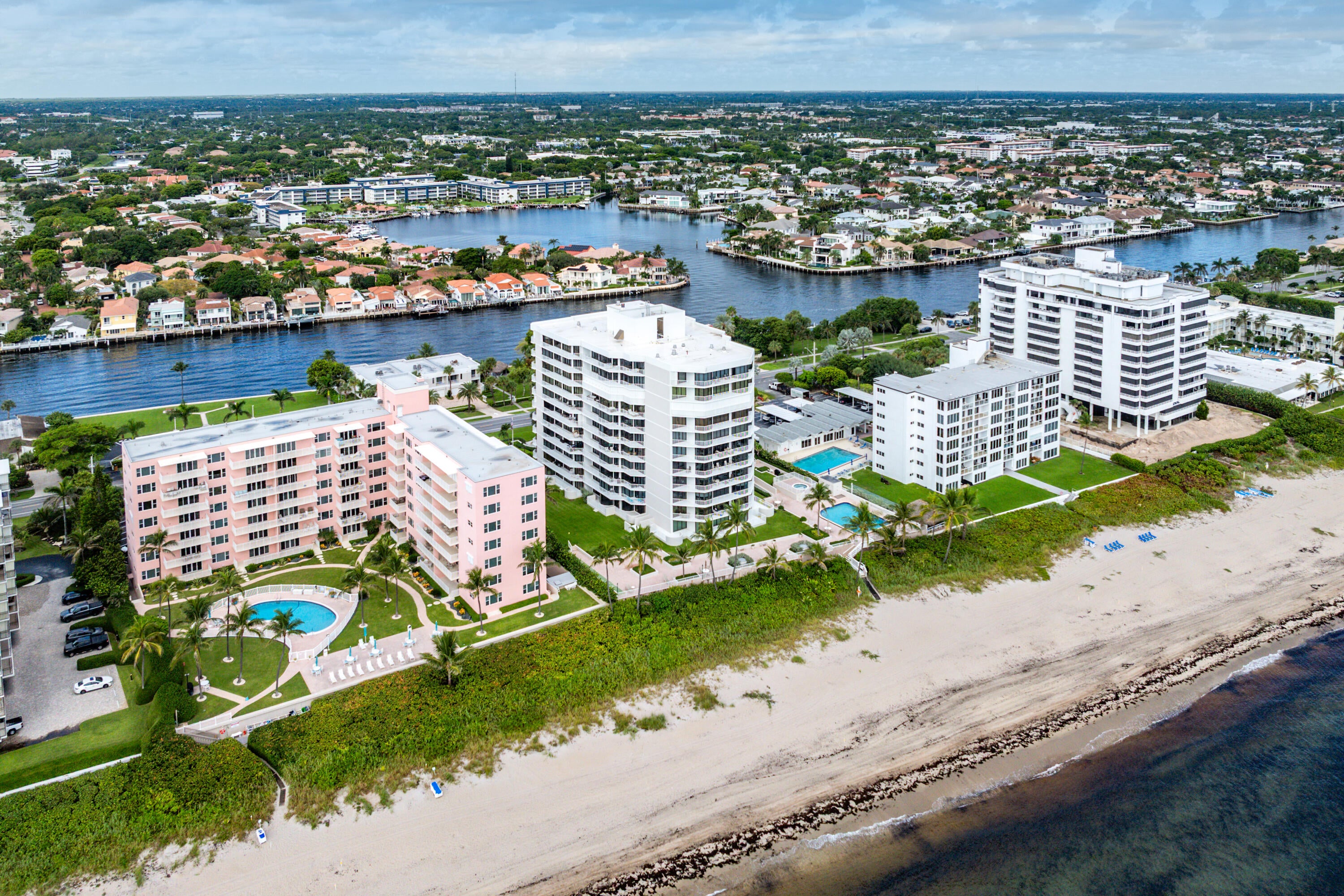 2917 S Ocean Boulevard 104, Highland Beach, FL, 33487/$1,550,000 1 2917 S Ocean Boulevard 104