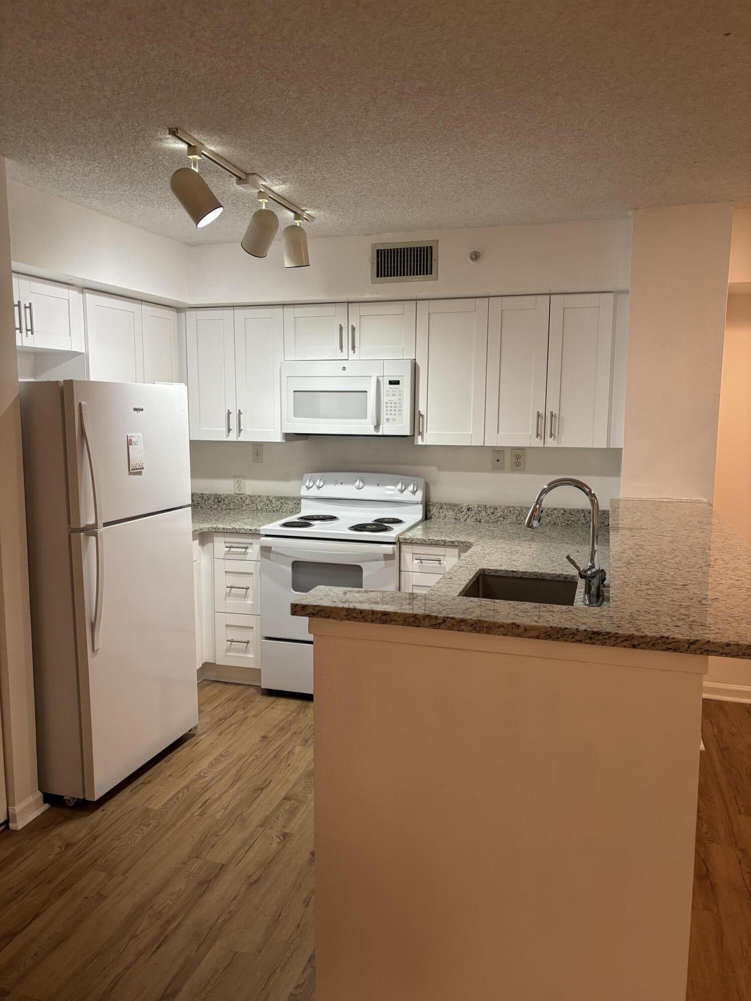 St Andrews At Boynton Beach Condo - Residential Lease