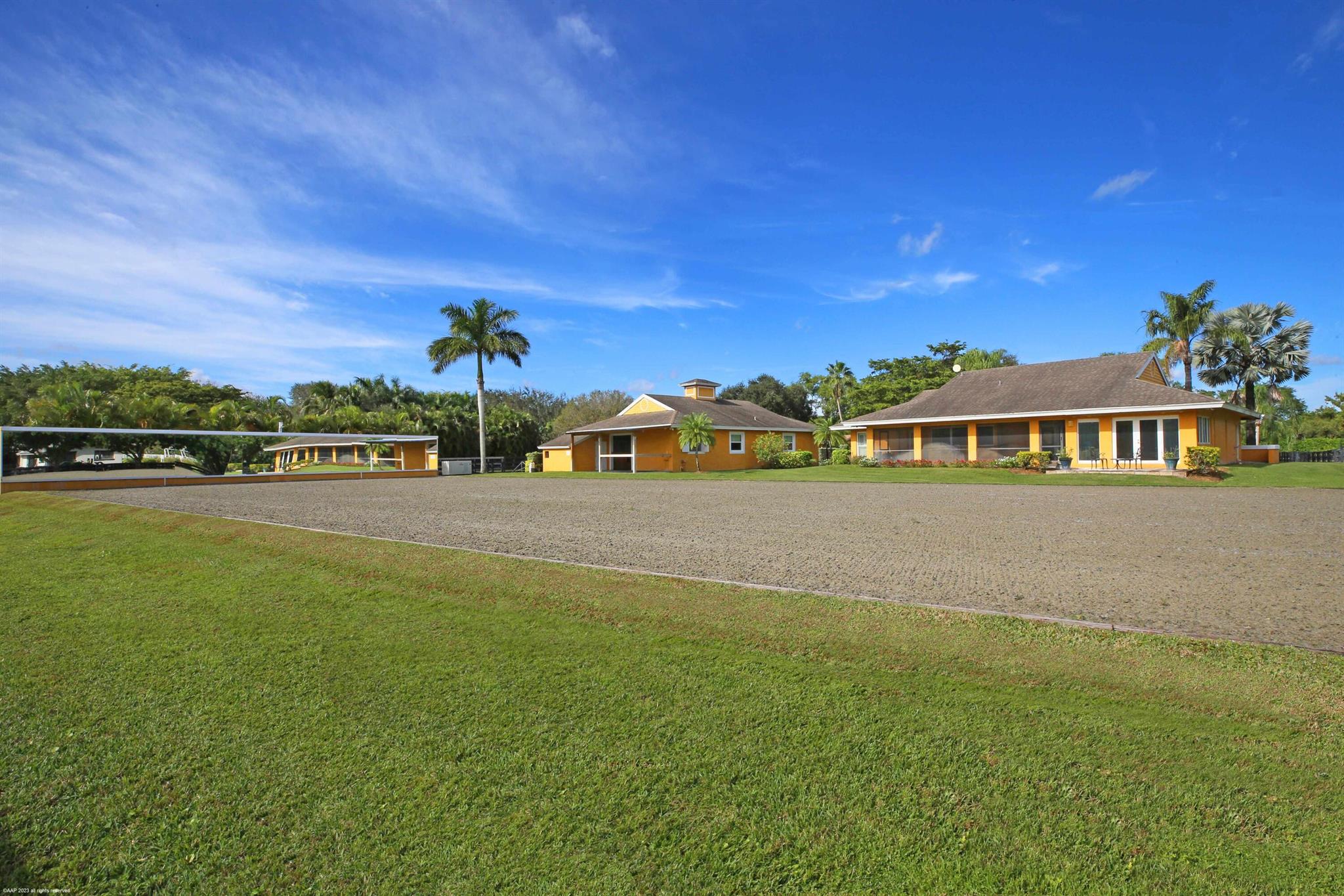 SADDLE TRAIL PARK OF WELL - Residential