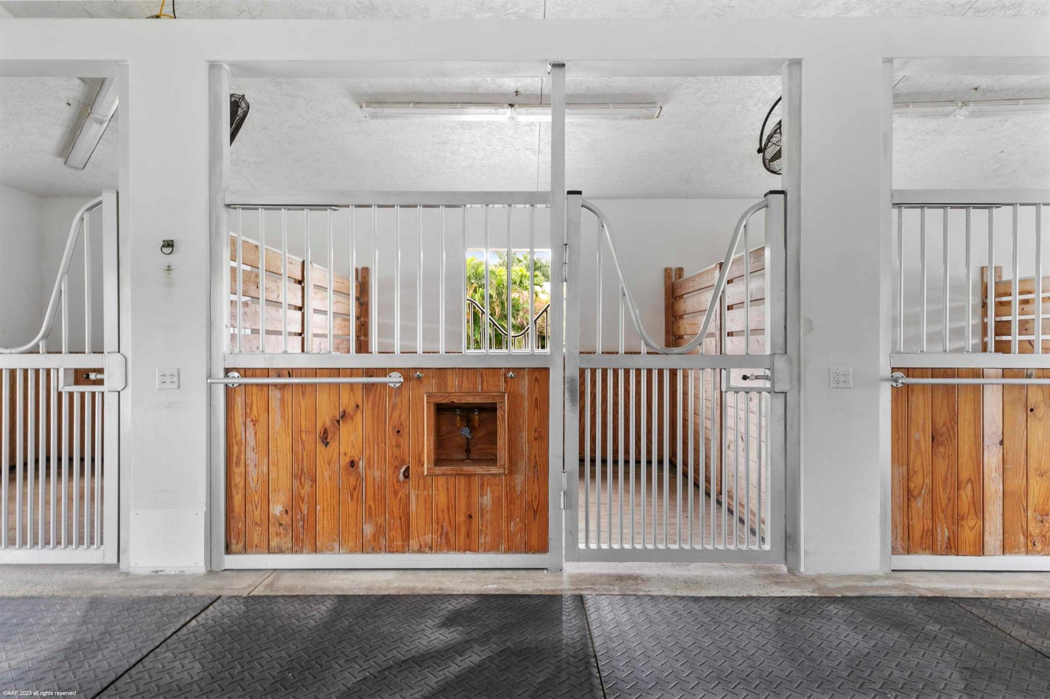 SADDLE TRAIL PARK OF WELL - Residential