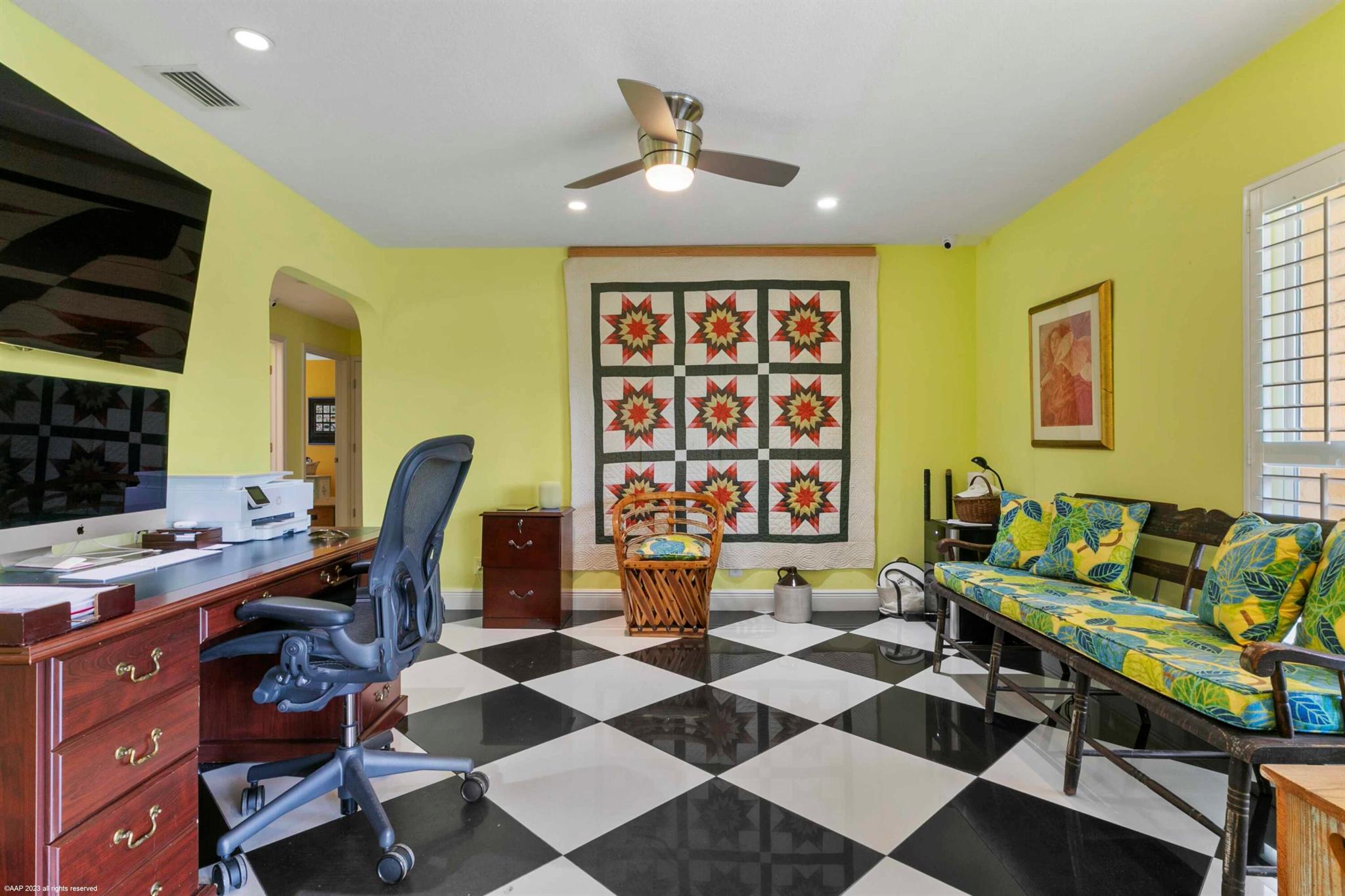 SADDLE TRAIL PARK OF WELL - Residential