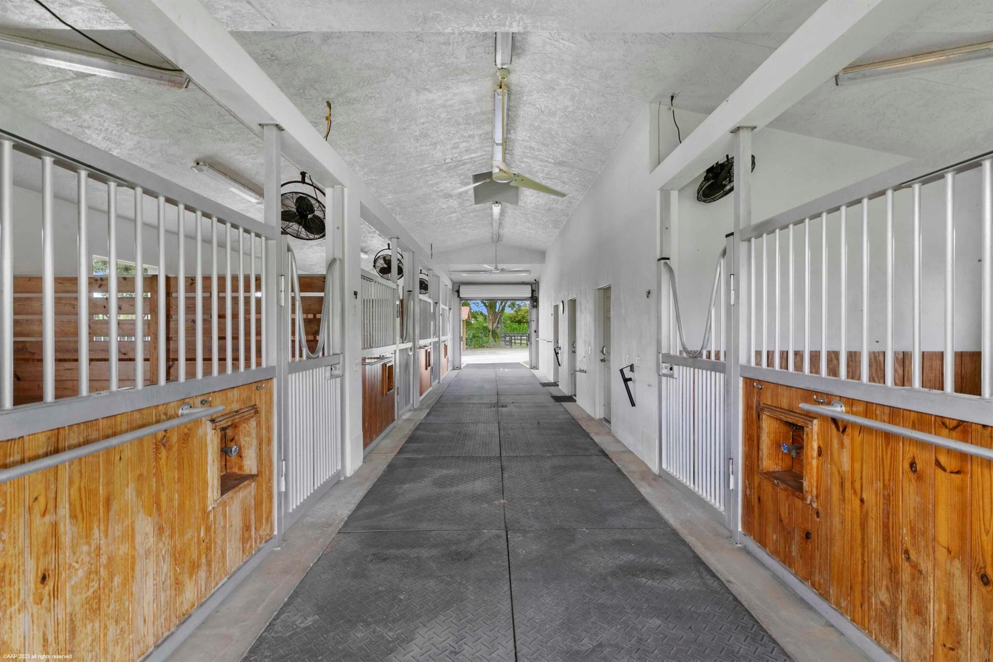 SADDLE TRAIL PARK OF WELL - Residential