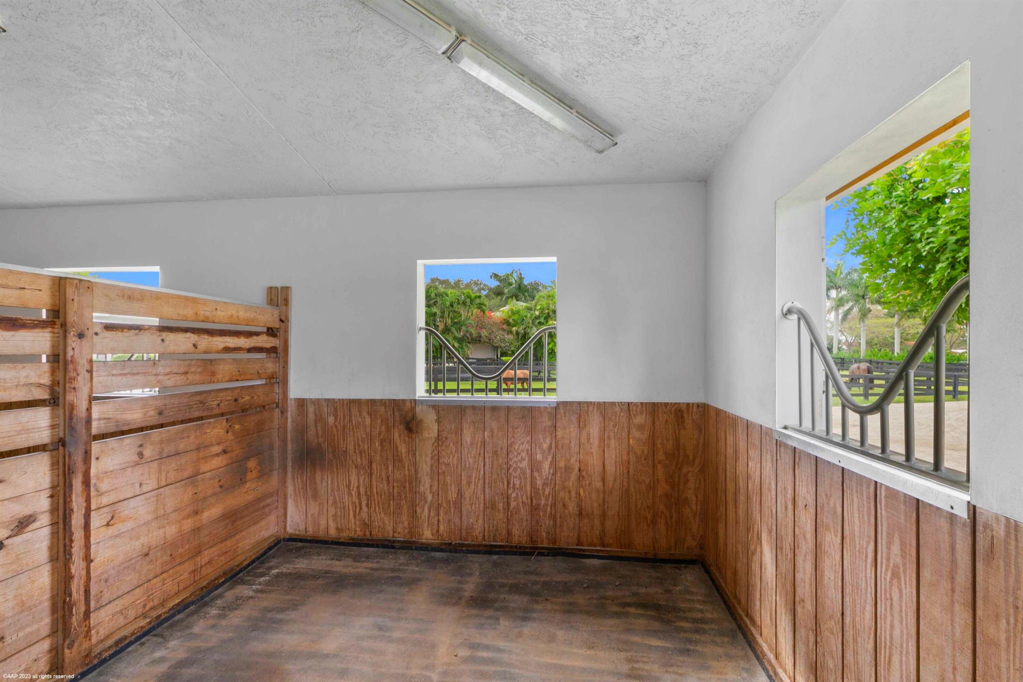 SADDLE TRAIL PARK OF WELL - Residential