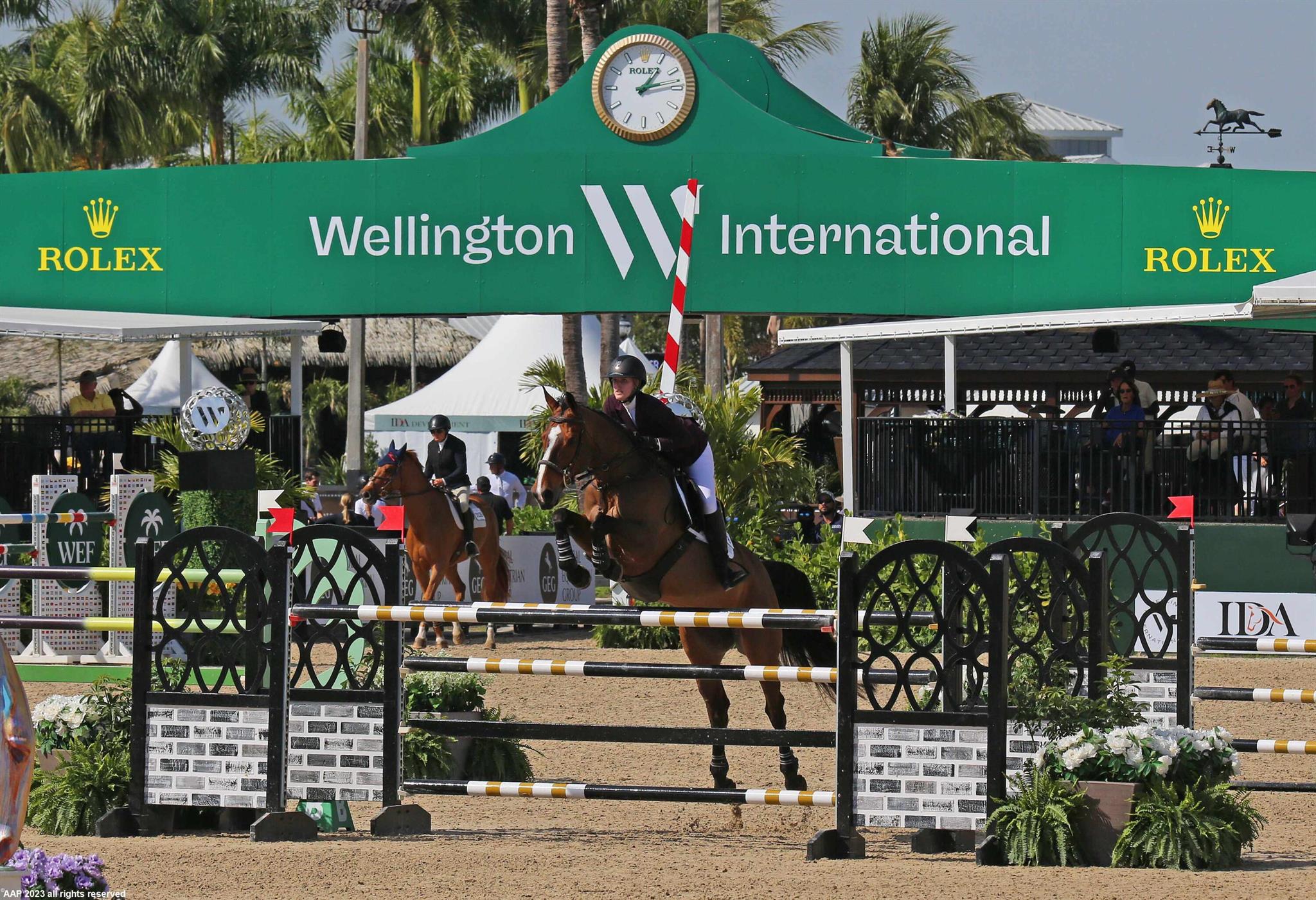 SADDLE TRAIL PARK OF WELL - Residential