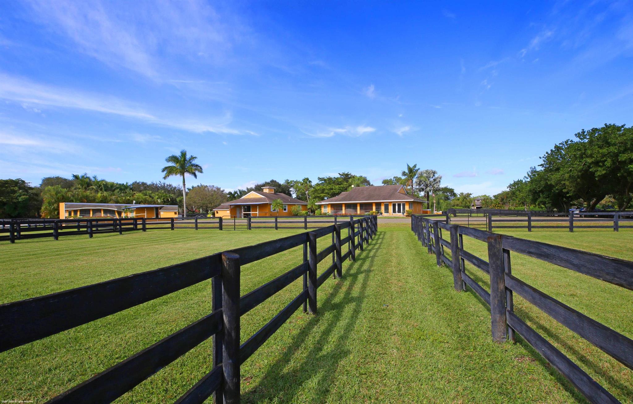 SADDLE TRAIL PARK OF WELL - Residential