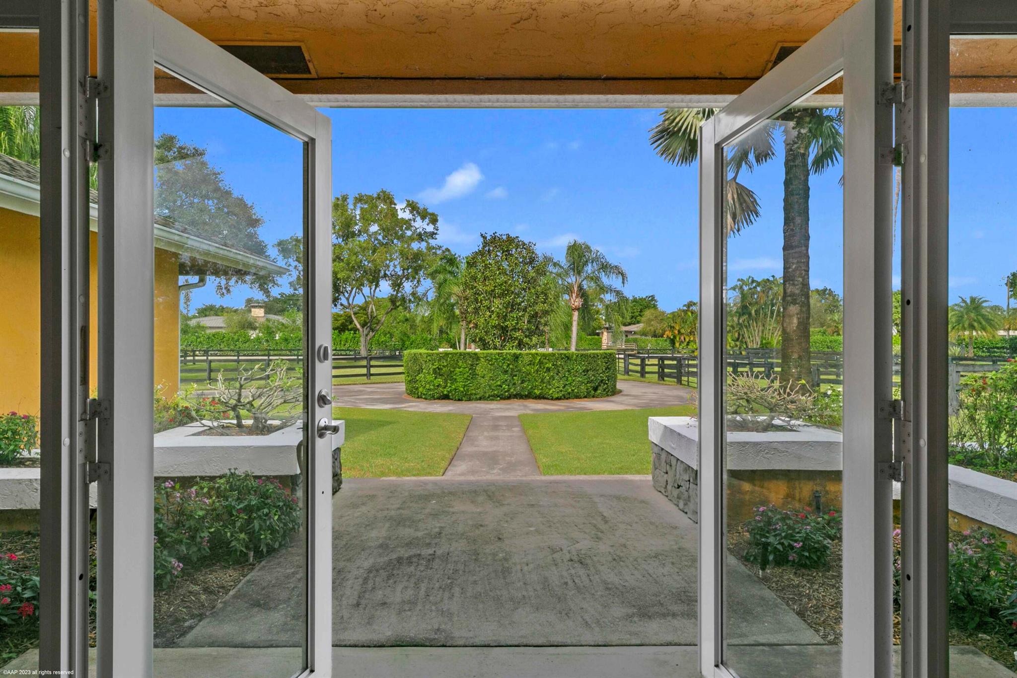 SADDLE TRAIL PARK OF WELL - Residential