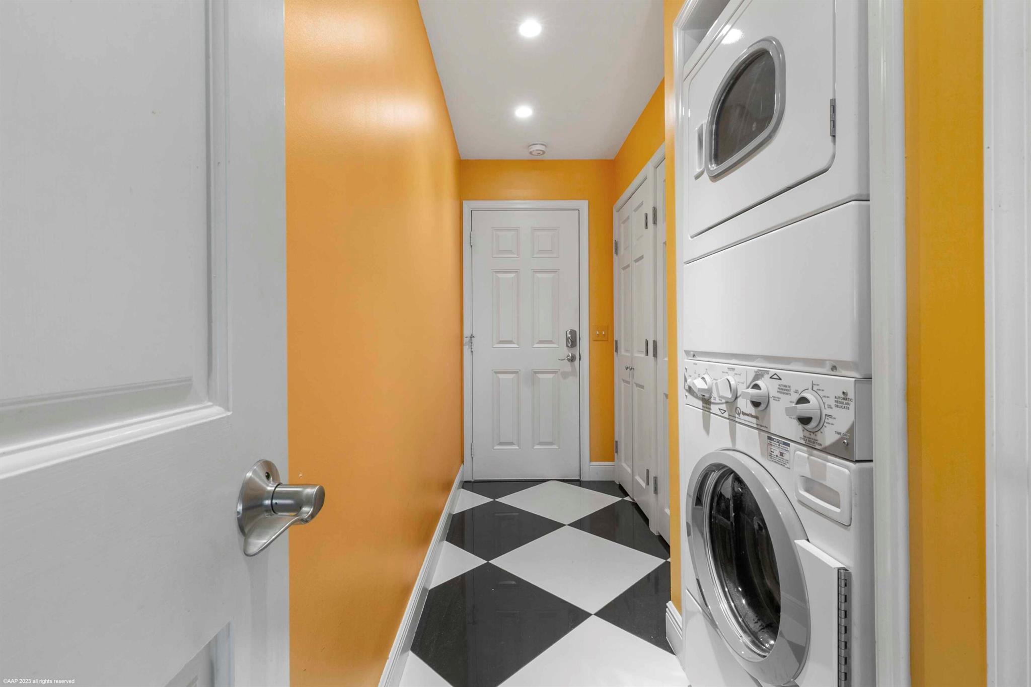 SADDLE TRAIL PARK OF WELL - Residential