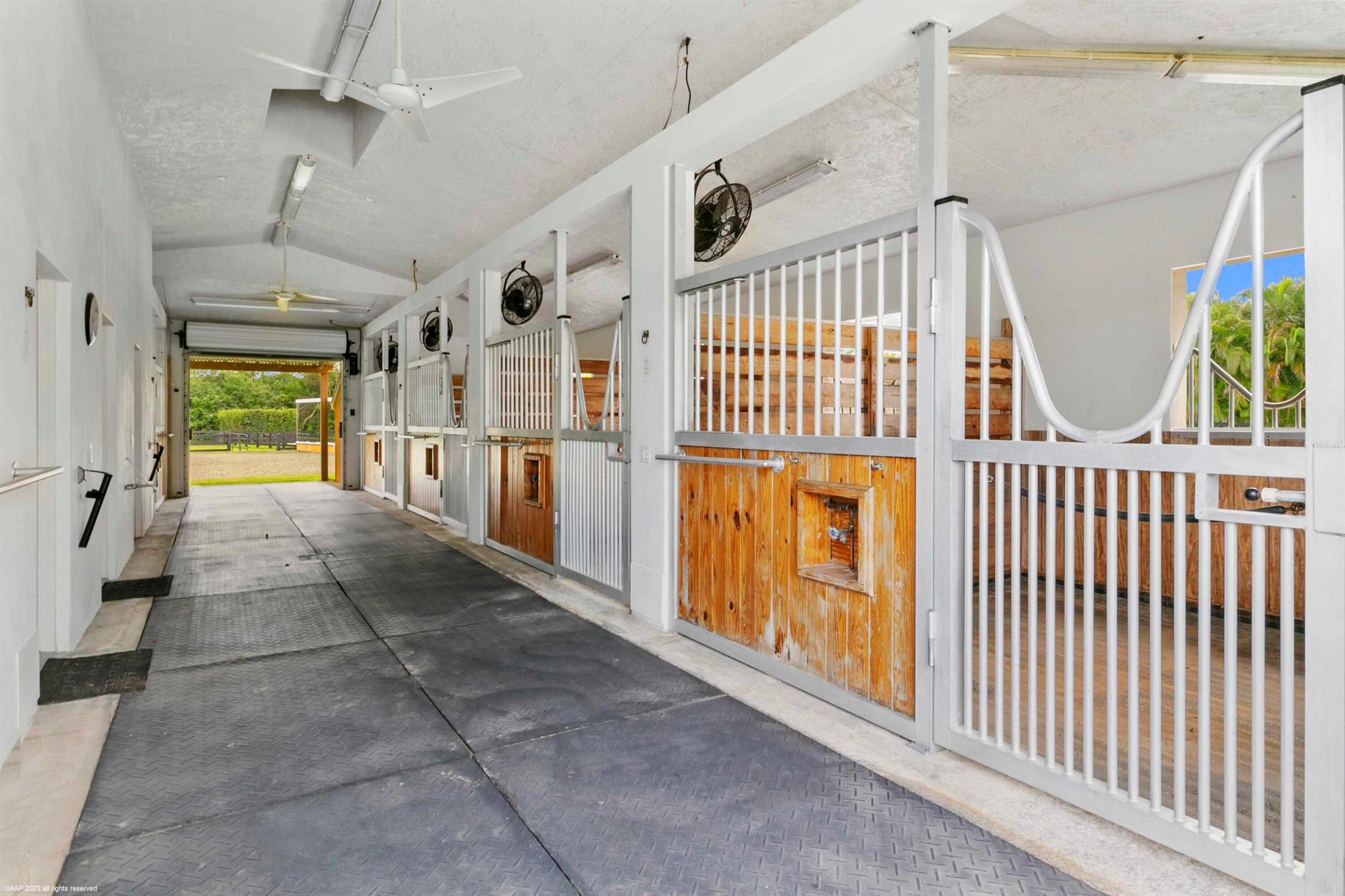 SADDLE TRAIL PARK OF WELL - Residential