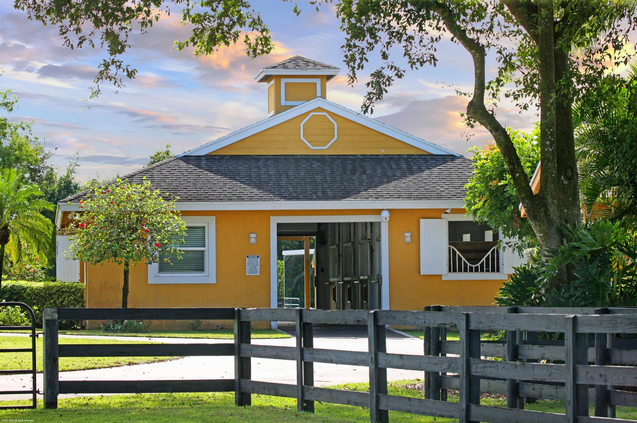 SADDLE TRAIL PARK OF WELL - Residential