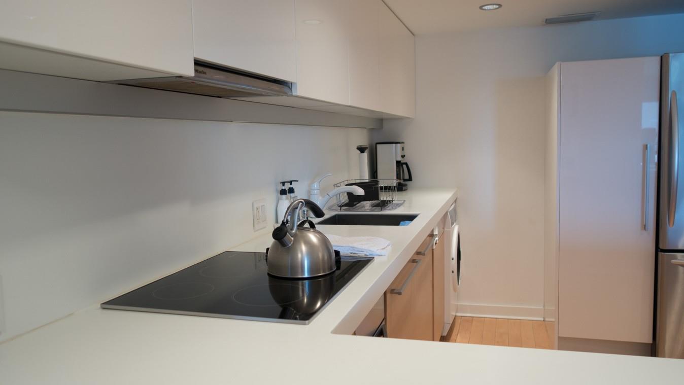 The Hampton Beach Club Co - Residential Lease